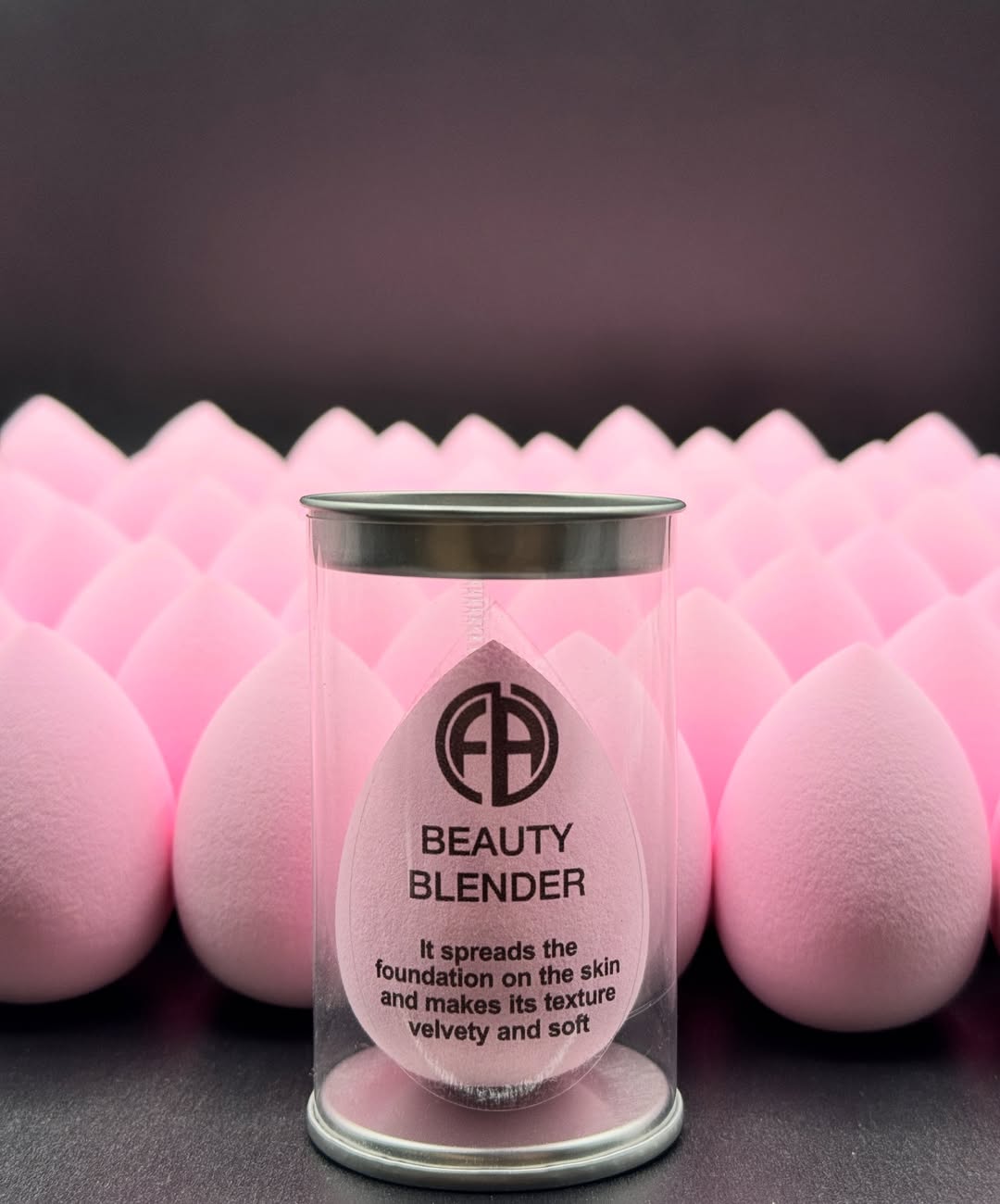 اسفنج آرایشی بیوتی بلندر نرم برای پخش یکنواخت کرم پودر