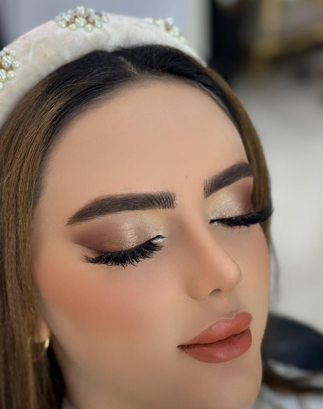 ایده میکاپ لایت و شیک با محصولات آرایشی فرنا FARNA